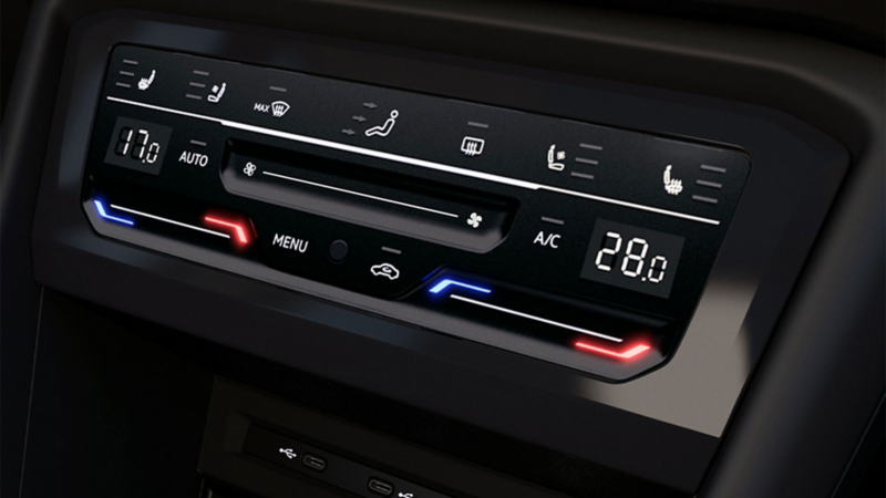 Climatizador de Volkswagen Climatronic. Panel de control en Nuevo Jetta 2022.