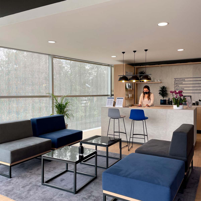 Imagen del área de Coffee Break dentro de Volkswagen City Store Cresta en la CDMX.
