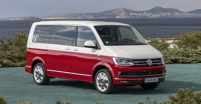 Volkswagen Combi rouge et blanc