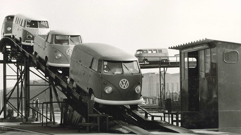 Primera producción de VW Comnbi en 1962