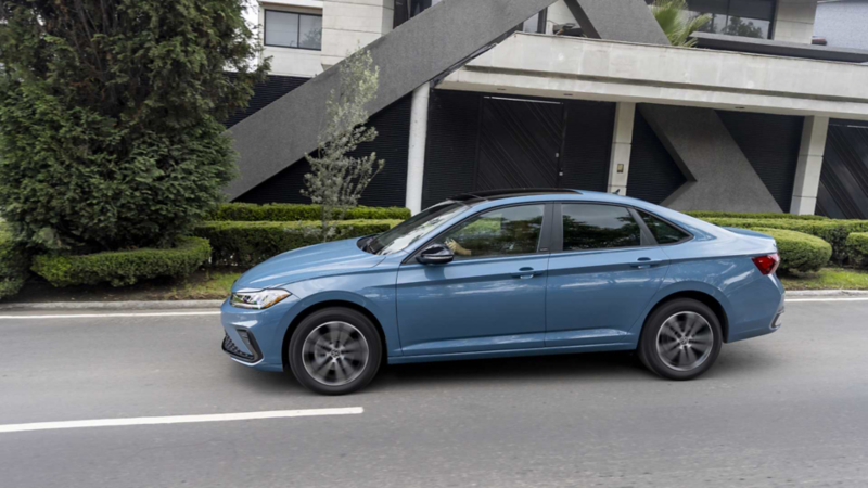 Cuál es el mejor auto sedán de Volkswagen en México - Comparativa entre Virtus 2025 y Nuevo Jetta 2025. 
