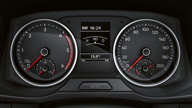 Un display multifunzione di Volkswagen Veicoli Commerciali in dettaglio.