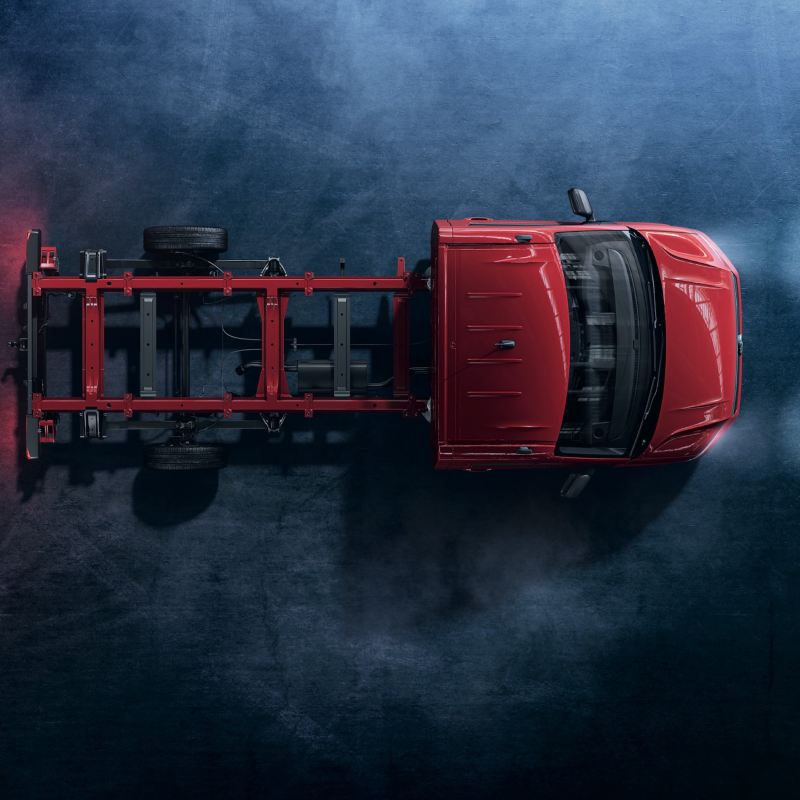 Czerwone Volkswagen Crafter Podwozie widziany z góry.