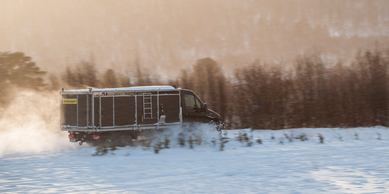 Crafter med 4MOTION tar sig fram i snötäckt terräng utan problem