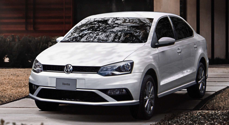 Mantenimiento a Vento auto sedán de Volkswagen durante contingencia