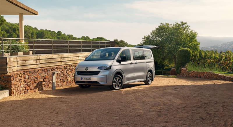 Volkswagen Caravelle.