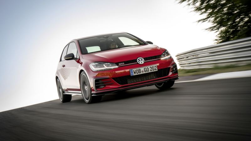 Golf z genami auta wyścigowego: Volkswagen rozpoczął sprzedaż Golfa GTI TCR