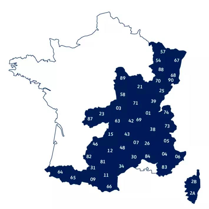 Carte de France avec les départements concernés par la règlementation pneus hiver obligatoires mis en avant.