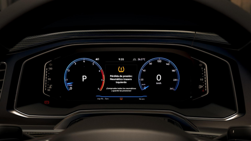 Volkswagen Polo 2024 tiene un innovador Digital Cockpit, en el que verás en grande información de los testigos.