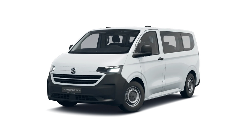 Ein e-Transporter Kombi vor weißem Hintergrund.