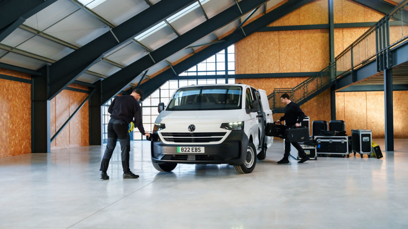 e-Transporter in a warehouse 
