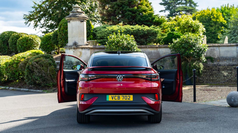 Rear view shot of a red ID.5 car parked stationary