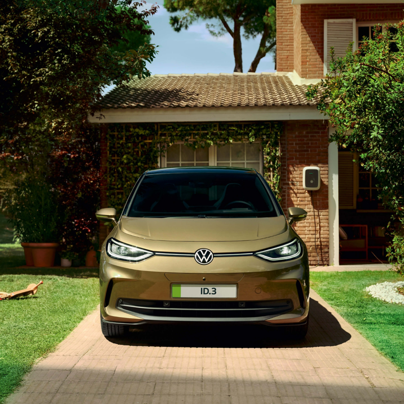 Front view of an ID.3 parked in a driveway