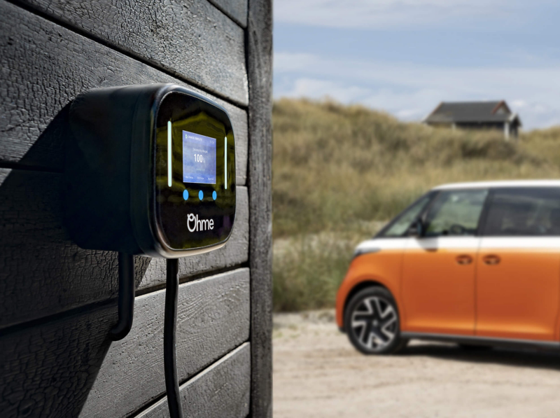 Ohme pod connected to a wall 