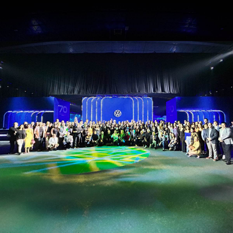 Equipo de Volkswagen México en la celebración de 70 años en México. 