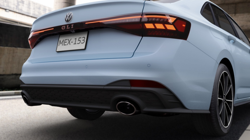 Significado del humo blanco del escape en autos. Guía de Volkswagen para conocer las causas y diferenciarlo del vapor.