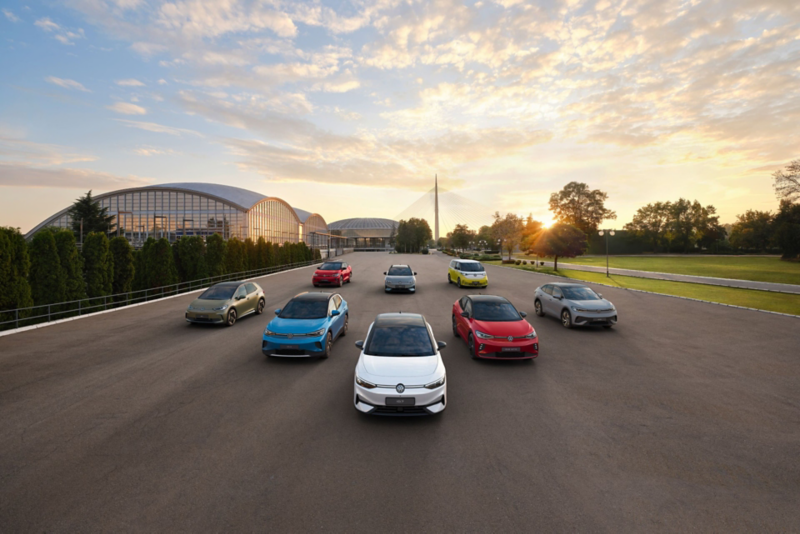 Flota firmowa złożona z różnych samochodów marki Volkswagen