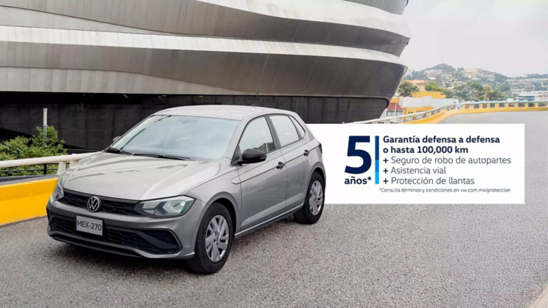 Polo Track de Volkswagen, edición 2026, con pleca que muestra información de garantía válida. 