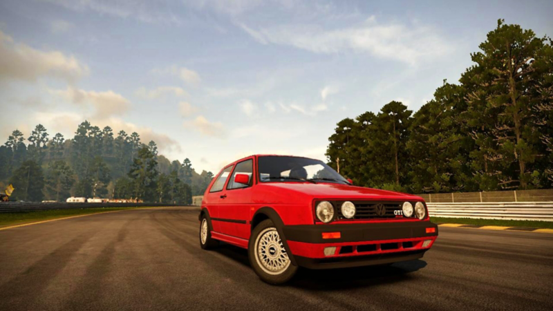 Golf MK2, auto clásico deportivo de Volkswagen sobre autopista