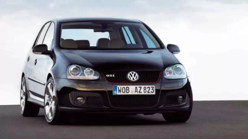 Golf MK5, auto hatchback de Volkswagen que incluía motor turbo a inicios de los años dos mil. 
