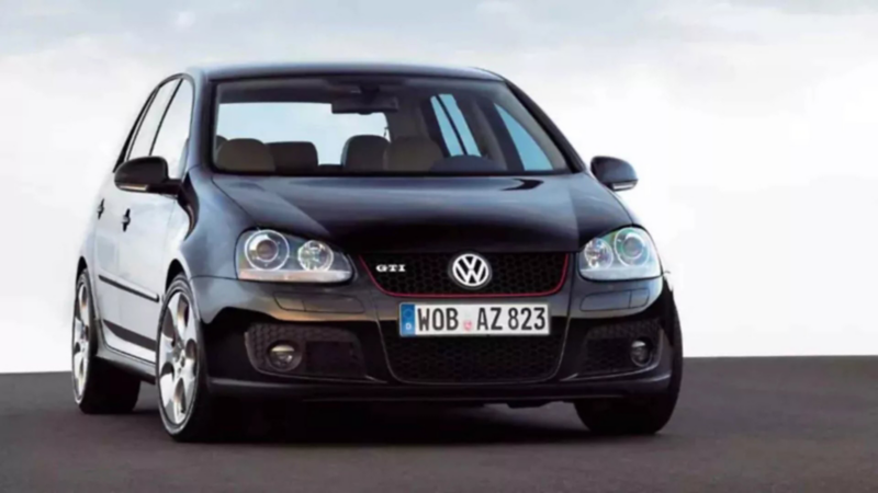 Golf MK5, auto hatchback de Volkswagen que incluía motor turbo a inicios de los años dos mil. 