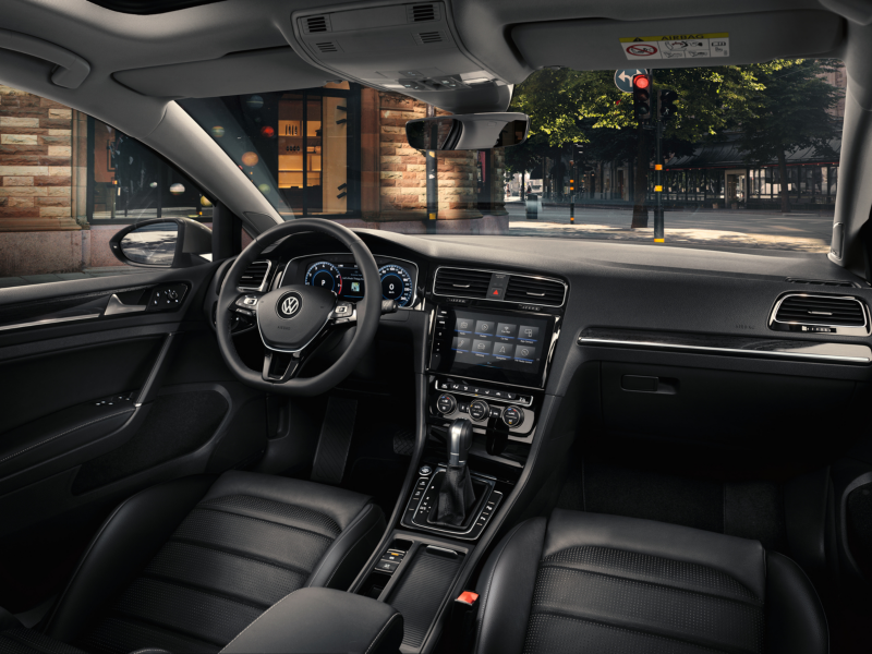 The new Volkswagen Golf interior overview.