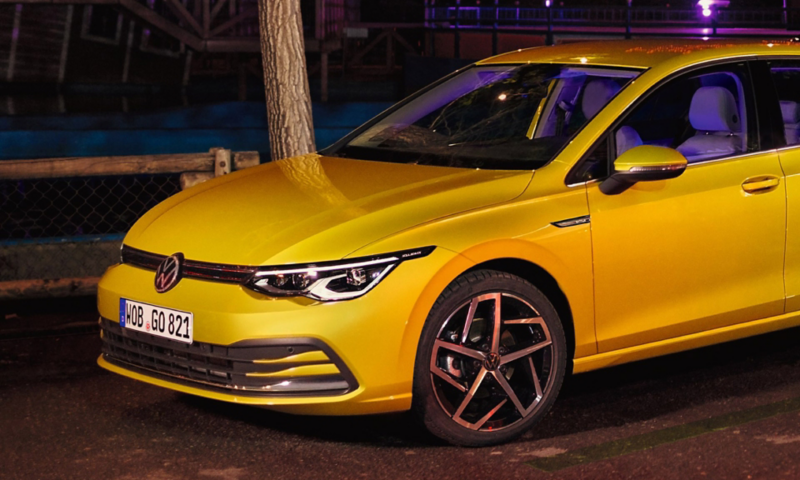 Nuevo Golf con faros delanteros