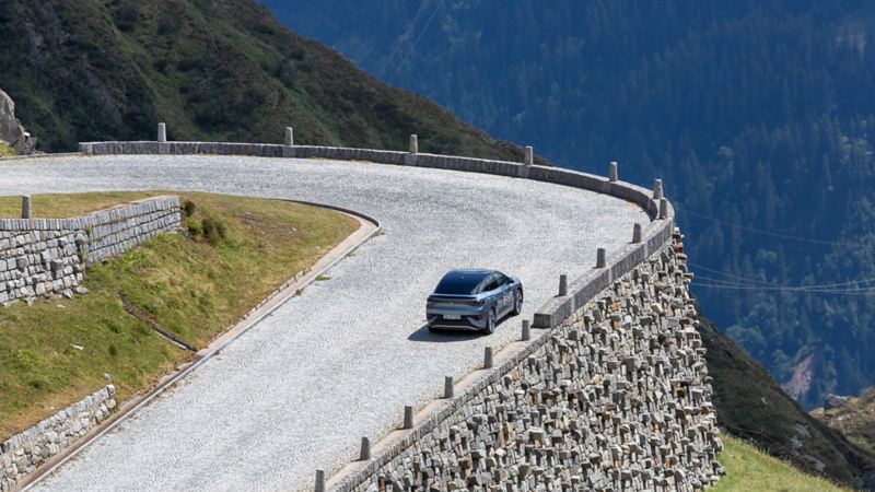 ID.5 GTX fährt den Gotthardpass hoch
