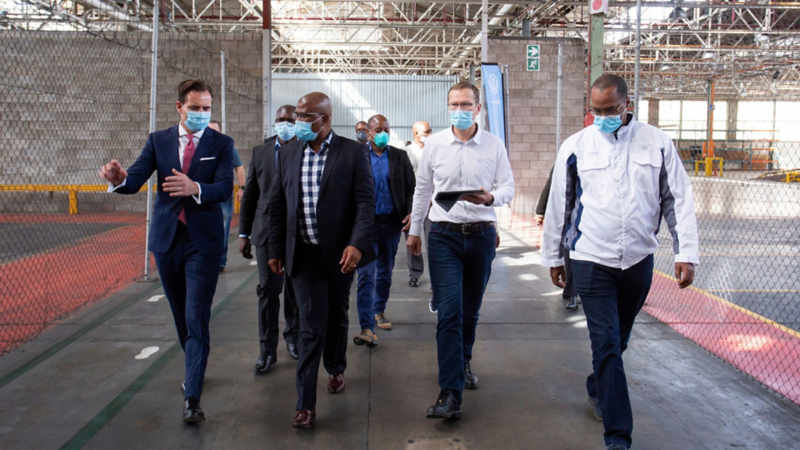 Equipo de Grupo Volkswagen trabajando en colaboración y apoyo durante contingencia por Coronavirus