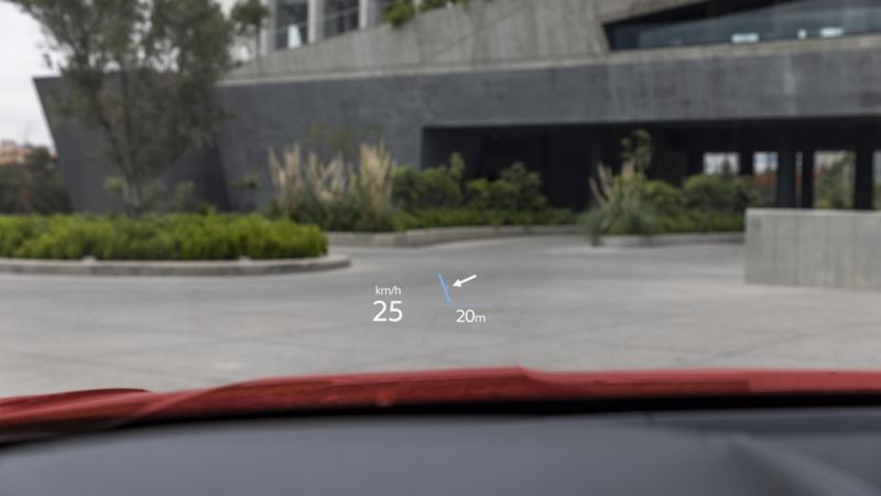 Head up Display en Teramont 2024. Visualización de datos de tu camioneta en el parabrisas. 