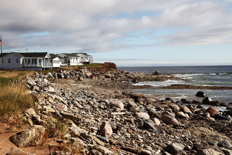 Några småhus vid kusten i Nova Scotia