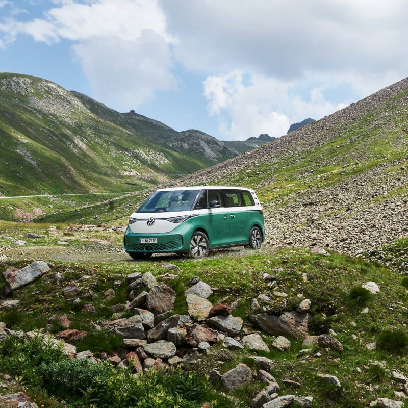 La ID. Buzz en blanc Candy/vert Bay Leaf Metallic.