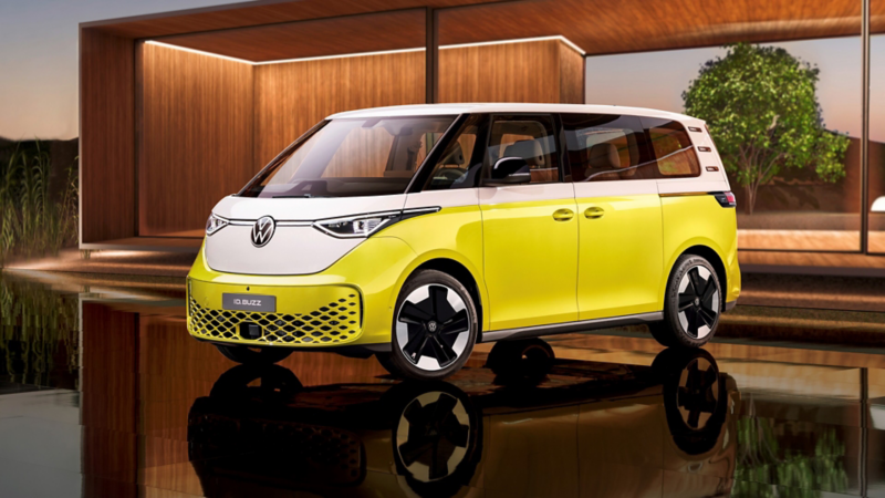 Gul och vit Volkswagen ID.BUZZ.