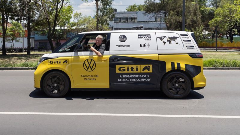 El vehículo eléctrico VW ID. Buzz recorriendo las calles de México