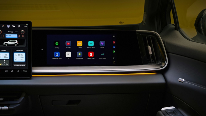 Beifahrerdisplay im Volkswagen ID. Tiguan mit App-Übersicht und Ambientebeleuchtung.