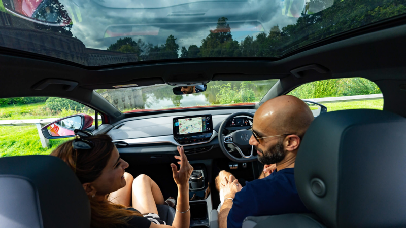 Two people inside a VW ID.5