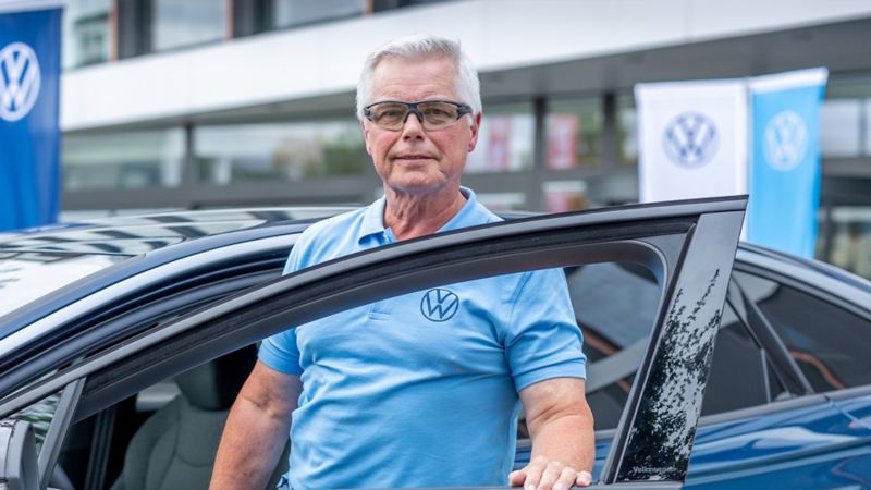 Felix Egolf steigt in den ID.7 Pro S ein