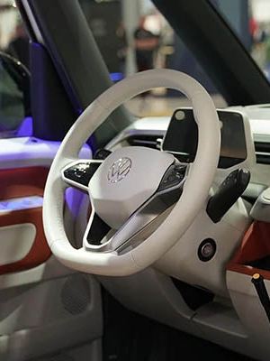 Das Cockpit vom VW ID. Buzz.