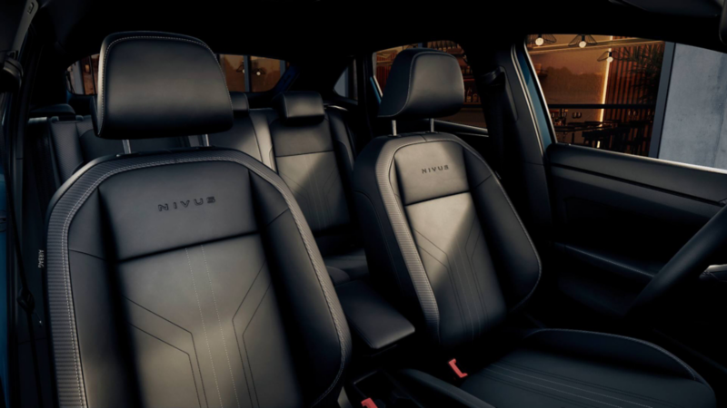 Asientos delanteros de Nivus 2026, SUV compacta disponible en México.