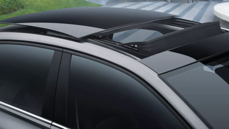 Techo corredizo de Jetta 2020, el auto sedán familiar equipado con la mejor tecnología alemana Volkswagen