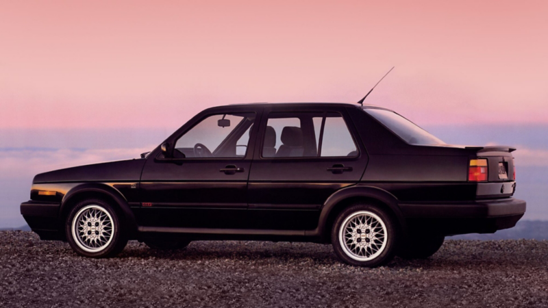 Jetta Carat, el automóvil clásico de Volkswagen en color negro