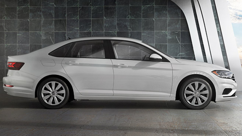 Volkswagen Jetta vista lateral