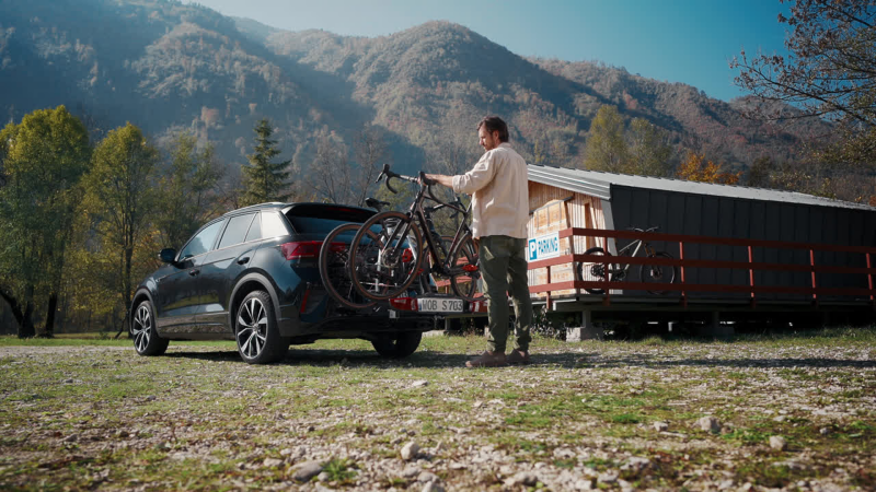 Véhicule Volkswagen et porte-vélos