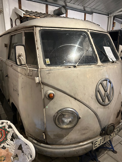 En folkabuss T1 från 1950 på Johannamuséet i Skurup
