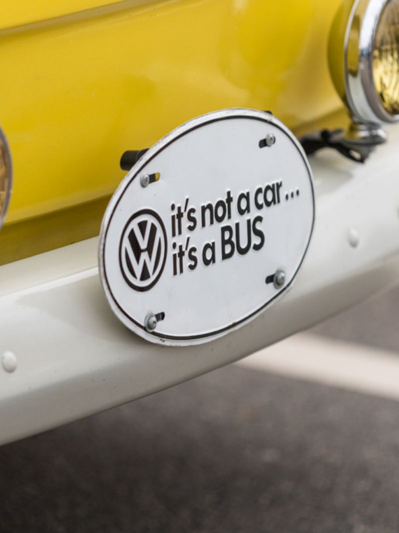 Panneau sur le bus VW