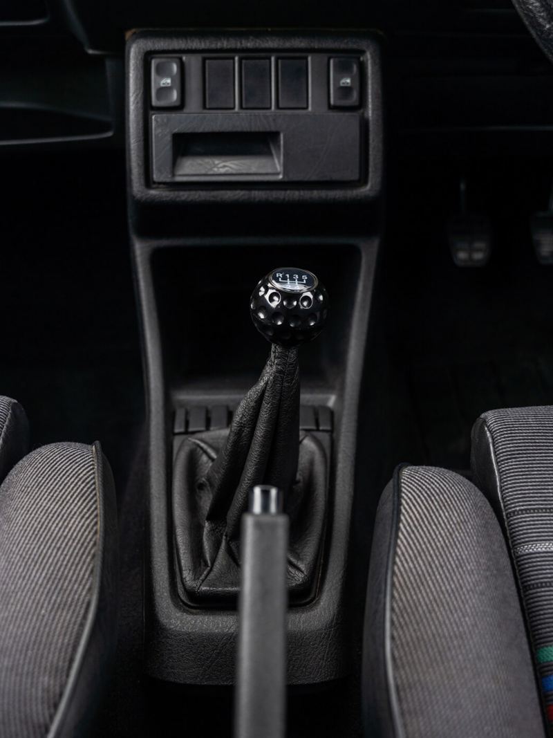 The gearstick in a Mk 2 VW Golf GTI