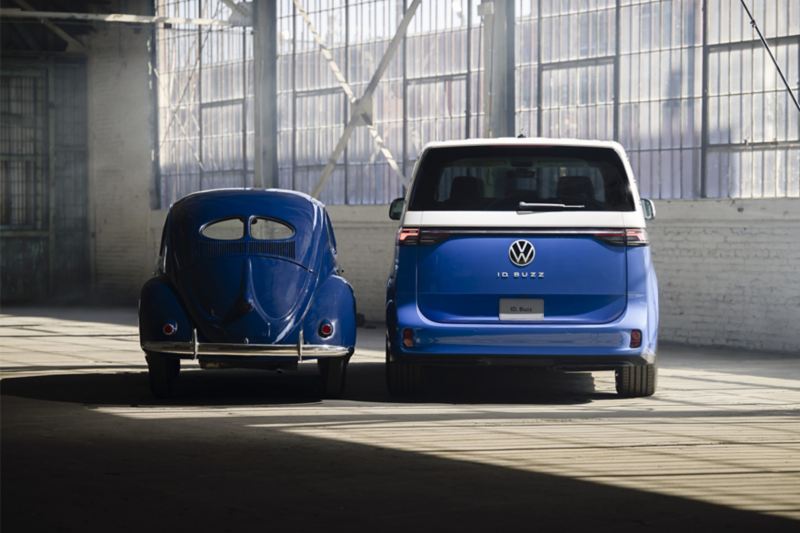 Blue VW beetle and blue ID.Buzz.