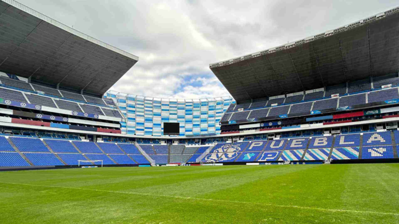 Gradas del Estadio Cuauhtémoc en la ciudad de Puebla. 
