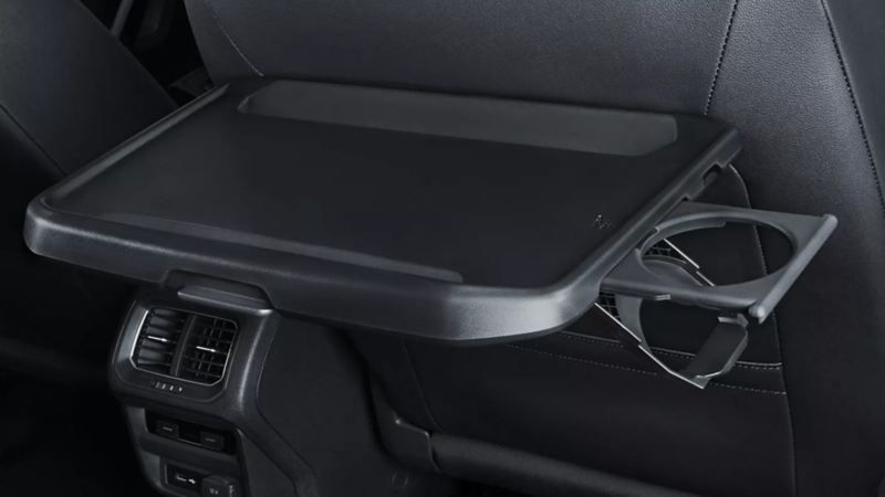 Mesa plegable presente en autos y SUV Volkswagen.