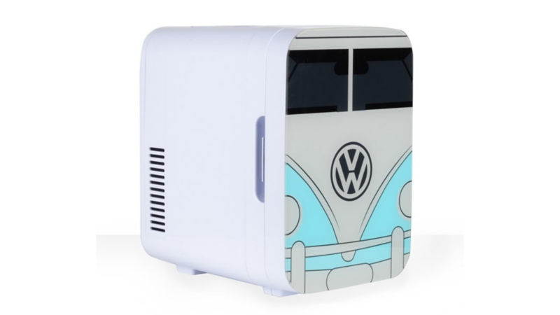 Mini hielera con diseño de Combi de Volkswagen para mantener bebidas frías en viajes largos